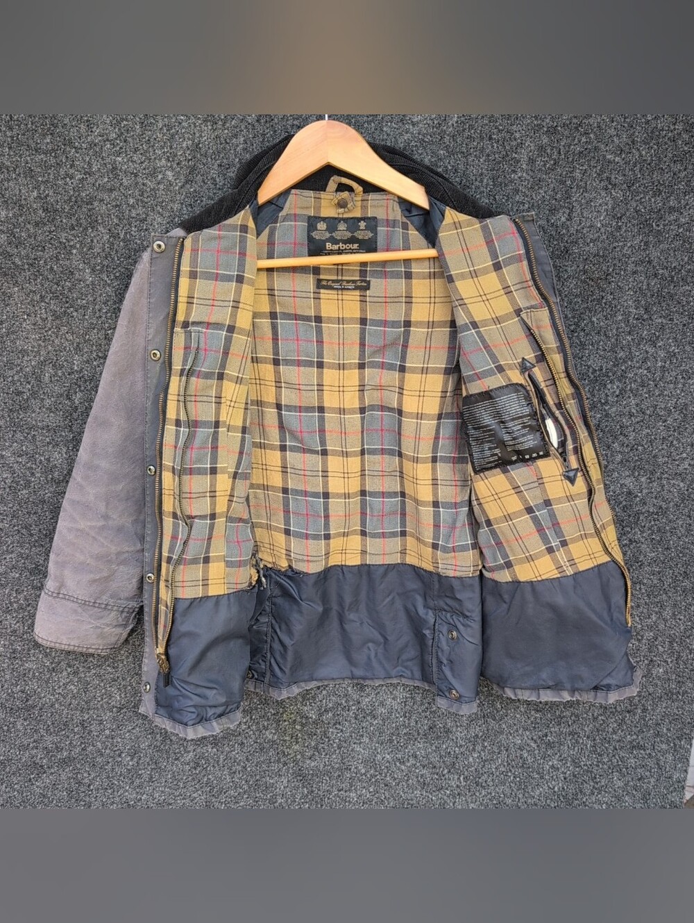 Barbour Beadnell Jacket Size 6 Gray Wax Tartan Plaid Corduroy Collar Faded Work - Picture 8 of 14